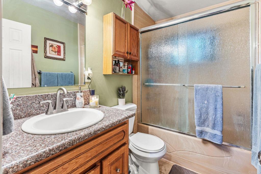 650 Begonia Street - photo 15