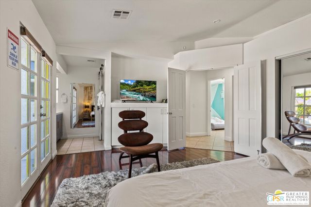 2880 E San Angelo Road, Palm Springs CA: https://media.crmls.org/mediaz/4f91f6f7-e7ed-49fb-974d-c0996e855f8c.jpg