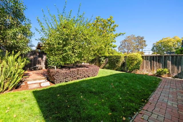 1000 Capuchino Avenue, Burlingame CA: https://media.crmls.org/mediaz/4f920fa6-eb82-4751-bd94-fd4ec5a44b8f.jpg