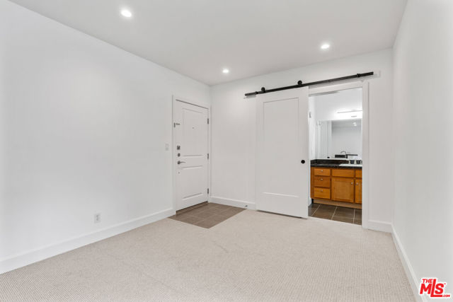 10982 ROEBLING Avenue, Los Angeles CA: https://media.crmls.org/mediaz/4f937f38-a6ca-4b83-a0d1-a7080cd8eeb9.jpg