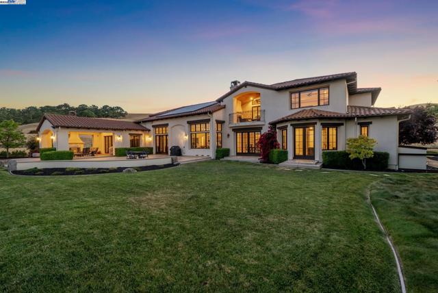 6340 Inspiration Ter, Pleasanton CA: https://media.crmls.org/mediaz/4f94e3a3-3a27-4ea4-a31c-5d8b57647a0f.jpg