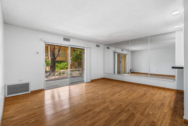 77845 California Drive, Palm Desert CA: https://media.crmls.org/mediaz/4f94e3d8-34ef-466a-9056-673f1bef3c38.jpg