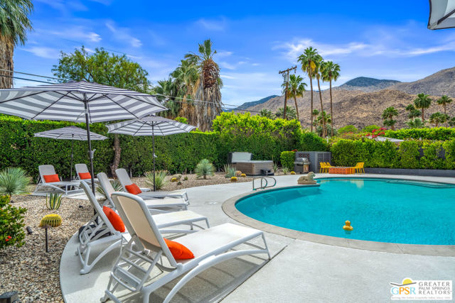 281 E Ocotillo Avenue, Palm Springs CA: https://media.crmls.org/mediaz/4f94e5df-925d-4689-8a3f-a7878fdbd73e.jpg