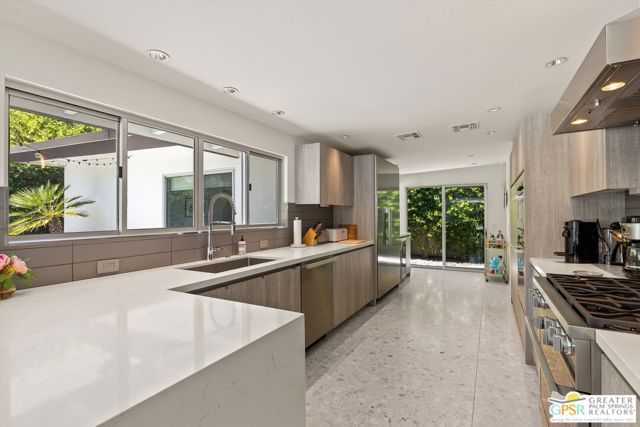1279 S Driftwood Drive, Palm Springs, CA 92264