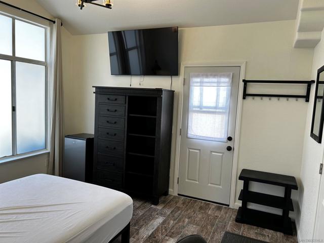 40599 Calle Medusa, Temecula CA: https://media.crmls.org/mediaz/4f960939-19aa-4a56-90c9-2c4176712756.jpg