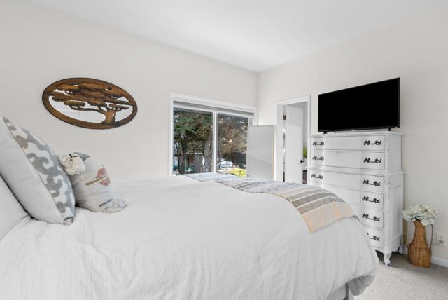 13 Pelican, Watsonville CA: https://media.crmls.org/mediaz/4f971f22-5fa7-45b1-a894-c6d87a516431.jpg