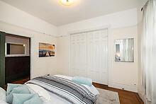 3763 20th Street, San Francisco CA: https://media.crmls.org/mediaz/4f9809d5-3008-4eca-918d-a11c2b5ab9e3.jpg