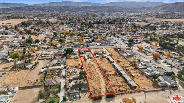 4631 W Avenue M8, Lancaster CA: https://media.crmls.org/mediaz/4f983711-ddd2-462e-a54b-cb0de4e909af.jpg
