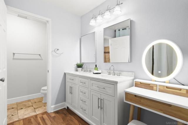 10325 Caminito Cuervo, San Diego CA: https://media.crmls.org/mediaz/4f993a4f-eed2-4eaa-970c-b765e3b433b8.jpg