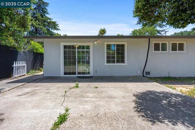 212 Towers Dr, Pacheco CA: https://media.crmls.org/mediaz/4f99503c-6334-45fe-9129-ab7697f764b0.jpg