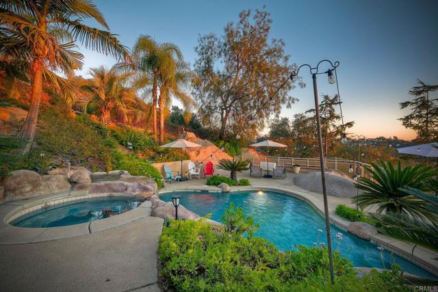 Detail Gallery Image 55 of 68 For 28521 Gladstone Ct, Escondido,  CA 92026 - 3 Beds | 3/1 Baths