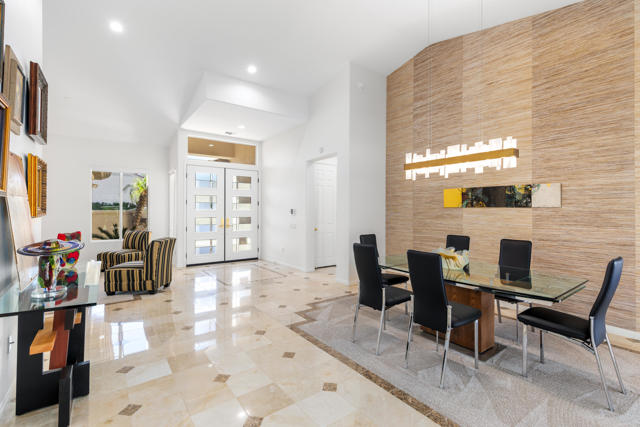 78210 Gray Hawk Drive, Palm Desert CA: https://media.crmls.org/mediaz/4f99ffa2-a5ae-440e-90e2-9636e590b572.jpg