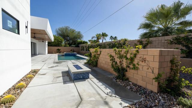 79777 Kingston Drive, Bermuda Dunes CA: https://media.crmls.org/mediaz/4f9a96fb-639c-4301-b691-e12335e37435.jpg