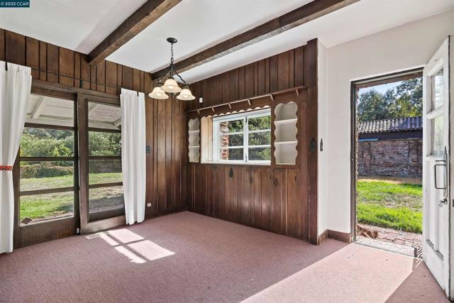 2339 Tice Valley Blvd, Walnut Creek CA: https://media.crmls.org/mediaz/4f9b4986-d040-465b-b86b-4d97fdf25535.jpg