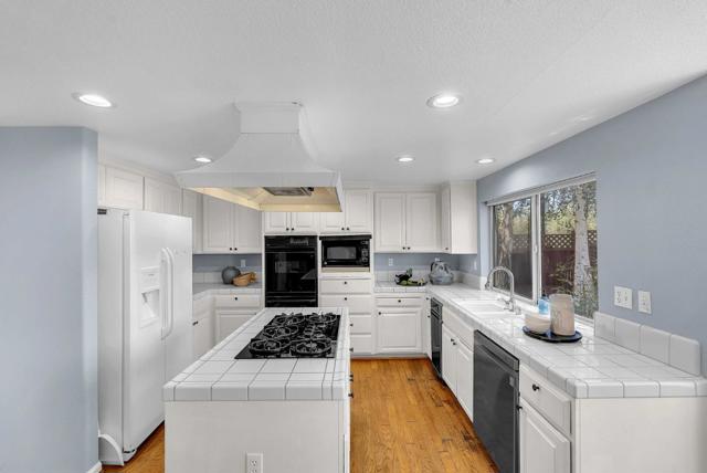5451 Ligurian Drive, San Jose CA: https://media.crmls.org/mediaz/4f9ba530-665e-4ee4-ae7c-71de8e911ff4.jpg