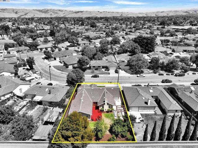 37659 Granville Dr, Fremont CA: https://media.crmls.org/mediaz/4f9cafe2-48b9-454f-a7bc-3ff8d8a1a378.jpg
