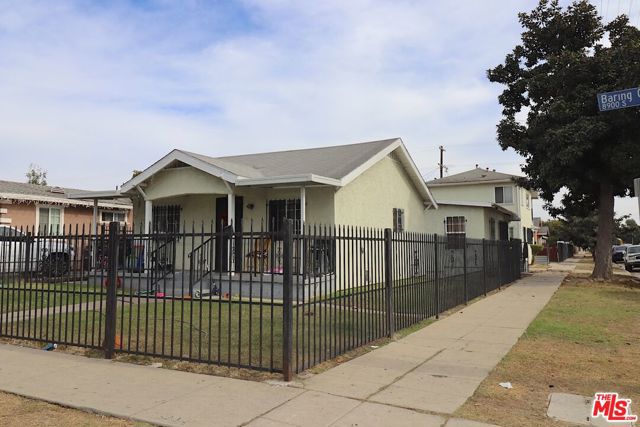 8946 Baring Cross Street, Los Angeles CA: https://media.crmls.org/mediaz/4f9e12b5-b00a-4bcf-9577-9d9ec0ca4784.jpg