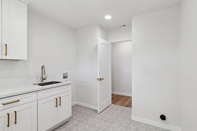 1917 Friendly Drive, Vista CA: https://media.crmls.org/mediaz/4f9e2c62-4d3f-4148-ab78-928bda4c7104.jpg