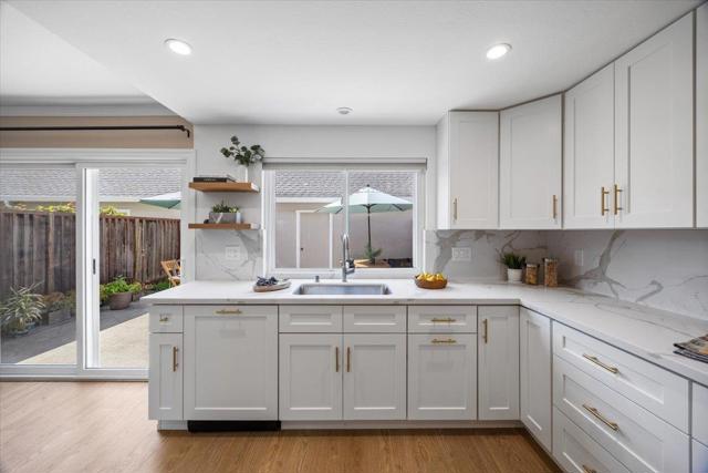 714 Comet Drive, Foster City CA: https://media.crmls.org/mediaz/4f9e41ee-9be9-4cd0-894d-fcc700c7fc35.jpg