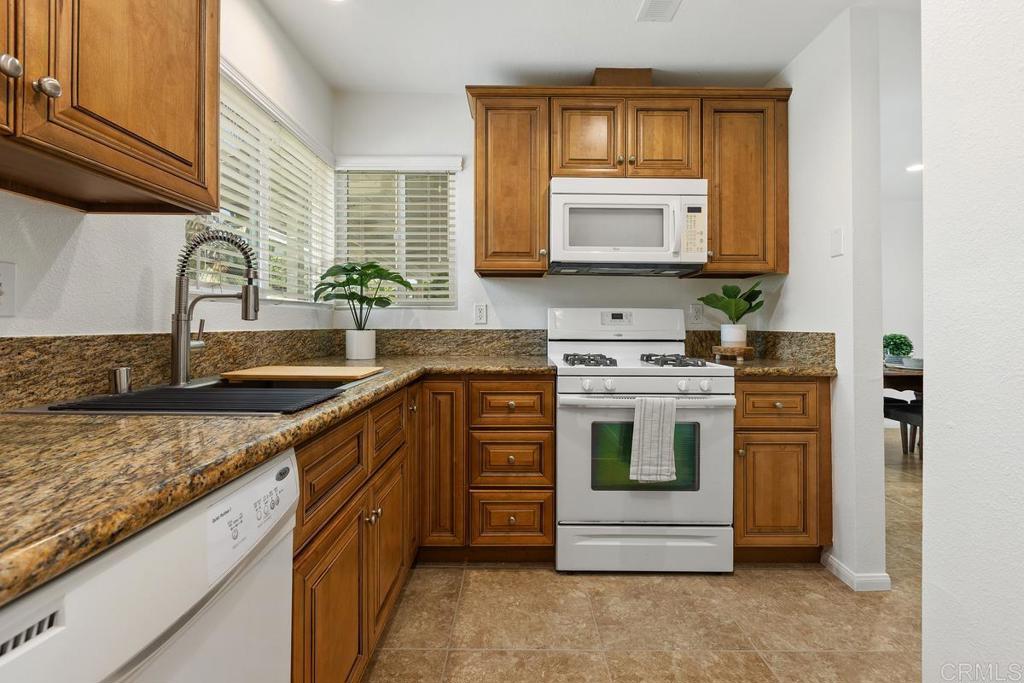 4574 Sunrise - photo 12