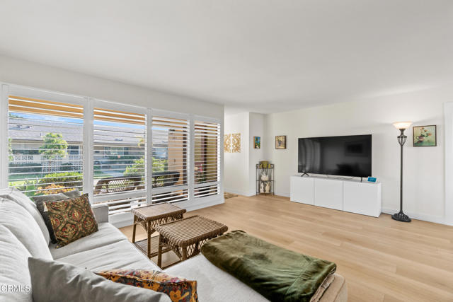 243 E Elfin Green, Port Hueneme CA: https://media.crmls.org/mediaz/4f9f93f0-f97e-47e7-9f45-be5d451a1e7a.jpg