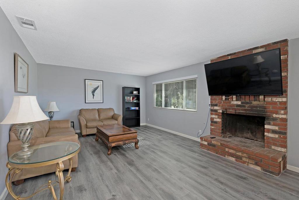 MLS #250018551SD img 38