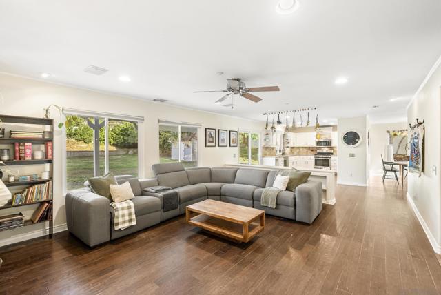 1328 Woodhaven Dr, Oceanside CA: https://media.crmls.org/mediaz/4fa159a2-99fc-482d-ae6b-76507d884874.jpg