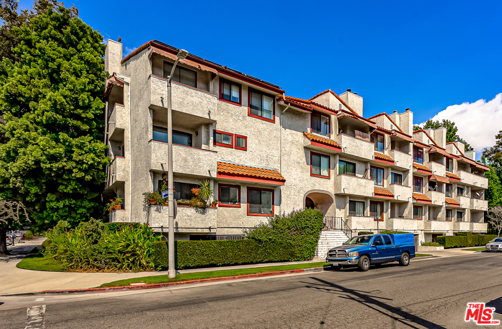4542 COLDWATER CANYON Avenue 3, Studio City, CA 91604