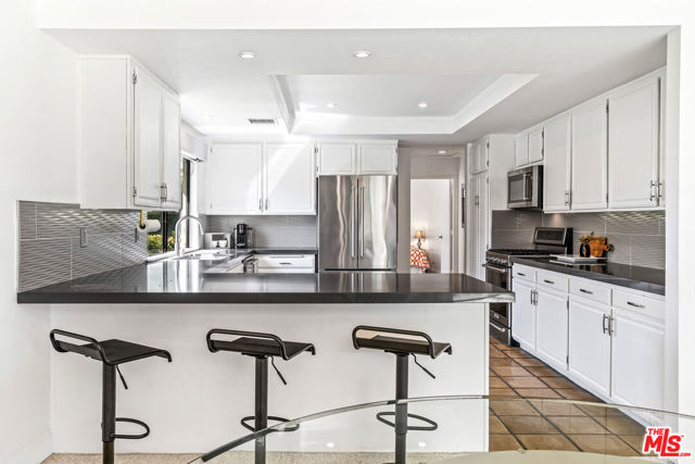72305 Rodeo Way, Rancho Mirage CA: https://media.crmls.org/mediaz/4fa27550-ce2a-48b2-96e8-86320fd50164.jpg