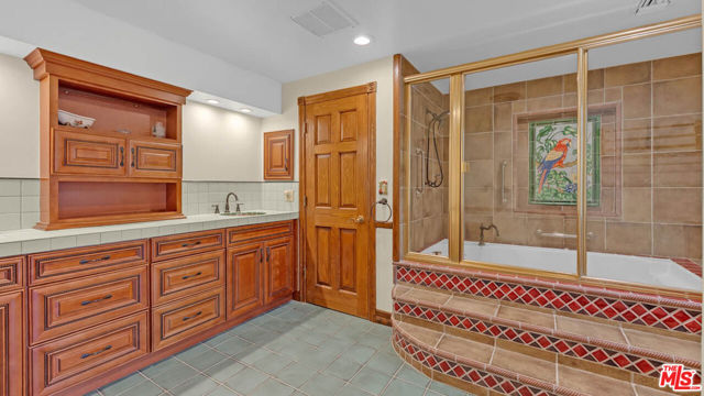 1242 Angelo Drive photo 24