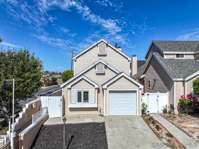 327 61st STREET, San Diego CA: https://media.crmls.org/mediaz/4fa347d7-79c7-4660-9261-27f491ef2b32.jpg