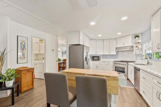 531 Paseo Perdido, Cathedral City CA: https://media.crmls.org/mediaz/4fa3d2d8-2a2c-4d32-8bc7-2ddd959a75b0.jpg