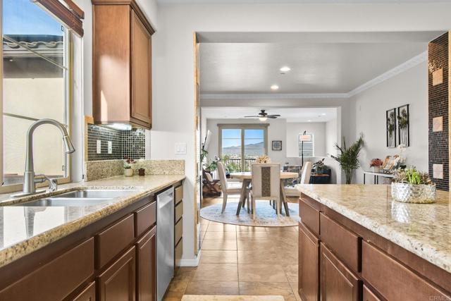 Detail Gallery Image 12 of 37 For 2233 Capistrano Way #18,  Chula Vista,  CA 91915 - 4 Beds | 3 Baths