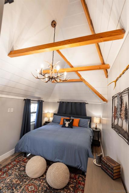 535 W Rainbow Blvd, Big Bear CA: https://media.crmls.org/mediaz/4fa48fdf-ae04-48f0-bf1e-daad8a8c3d39.jpg