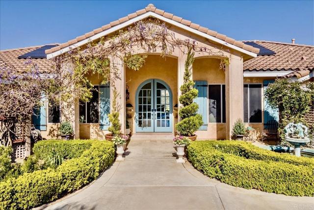 Detail Gallery Image 10 of 66 For 19270 Horizon View Dr., Ramona,  CA 92065 - 4 Beds | 4/2 Baths