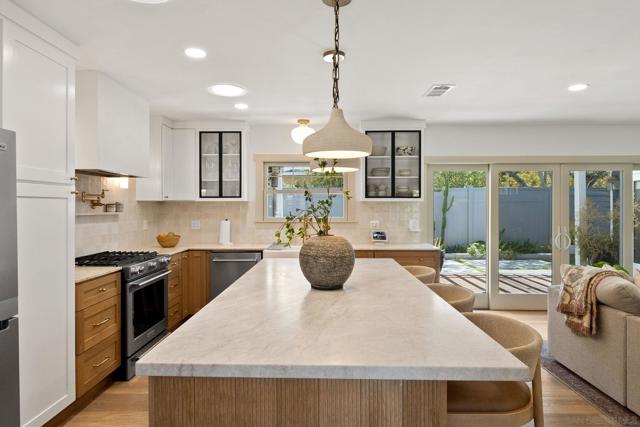 4725 Adams Ave, San Diego CA: https://media.crmls.org/mediaz/4fa5d1f8-4248-4cff-82d5-2ab50367d7cb.jpg