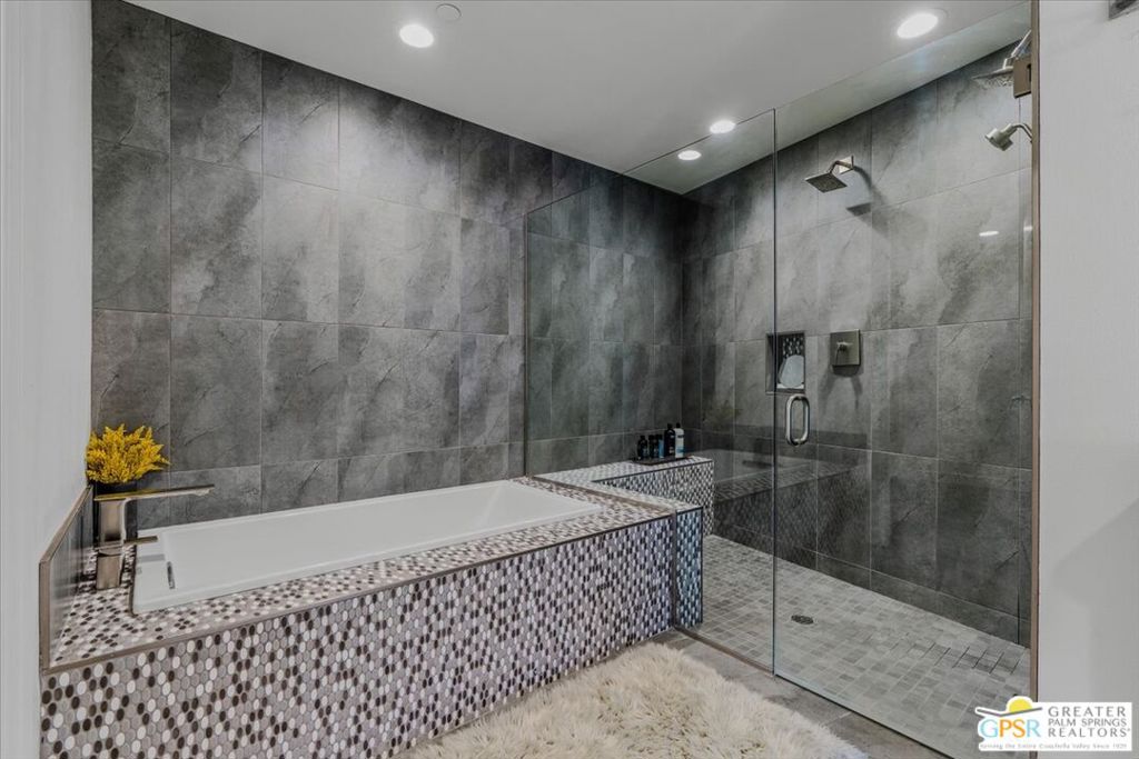 MLS #25563805PS image #22