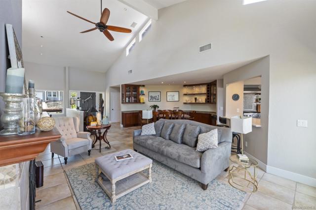 17924 Saint Andrews Dr, Poway CA: https://media.crmls.org/mediaz/4fa60661-3072-4157-b054-dad90ac8ea2b.jpg