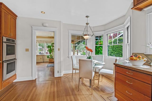 329 Pope Street, Menlo Park CA: https://media.crmls.org/mediaz/4fa73186-378f-4009-b4af-0eacadc545d7.jpg