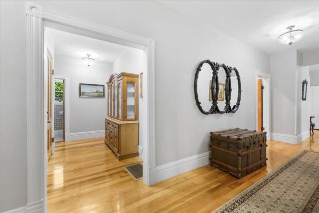 Image 46 of 71 For 223 Oregon Street