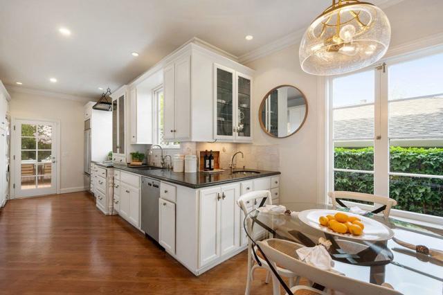 526 W Poplar Avenue, San Mateo CA: https://media.crmls.org/mediaz/4fa7fa4b-3b6a-41b9-adb9-c0d34bec74f8.jpg