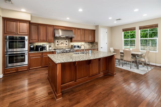 6851 Helenite Place, Carlsbad CA: https://media.crmls.org/mediaz/4fa87352-e2de-44cc-91ab-2b1f2c9ddc9b.jpg