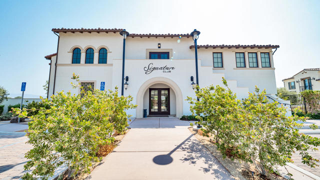 80450 Platinum Way, La Quinta CA: https://media.crmls.org/mediaz/4fa90d3a-a18a-4a49-8a4d-68e0ce129a28.jpg