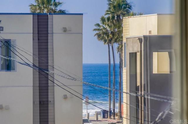 152 Evergreen Ave # 4, Imperial Beach, California 91932, 2 Bedrooms Bedrooms, ,2 BathroomsBathrooms,Residential,For Sale,152 Evergreen Ave # 4,CRPTP2407386