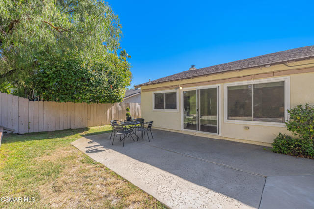 1569 Burning Tree Drive, Thousand Oaks CA: https://media.crmls.org/mediaz/4faa8d9e-d5a4-431c-a65d-c2fc15f64727.jpg
