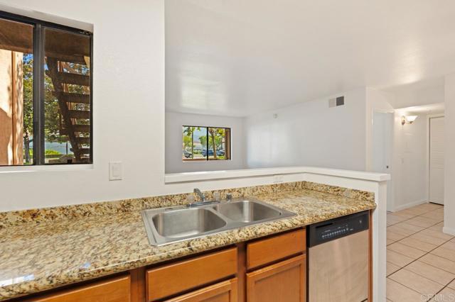 12191 Cuyamaca College Drive, El Cajon CA: https://media.crmls.org/mediaz/4fab0f94-268a-422d-8731-cdb9c4713f33.jpg