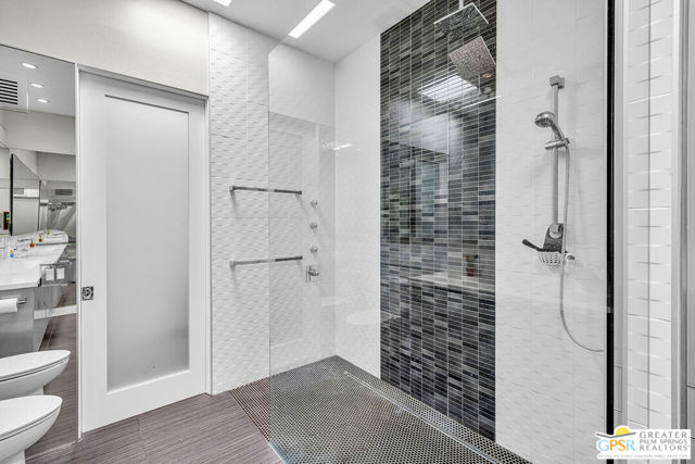 130 W Racquet Club Road, Palm Springs CA: https://media.crmls.org/mediaz/4fab7464-303a-49cc-93de-0f8f3d528d28.jpg