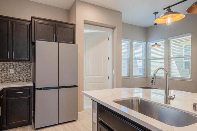 1357 Sunridge Drive, Hollister CA: https://media.crmls.org/mediaz/4fab8773-7923-4f32-888d-24580ca6c9bc.jpg