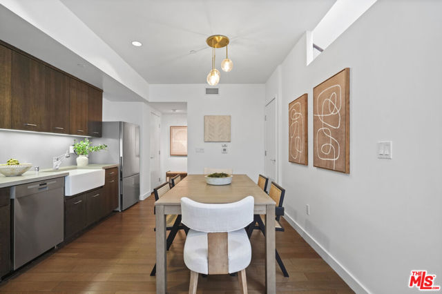 940 E 2nd Street, Los Angeles CA: https://media.crmls.org/mediaz/4facb1c3-0169-4308-89bc-b88d86227782.jpg