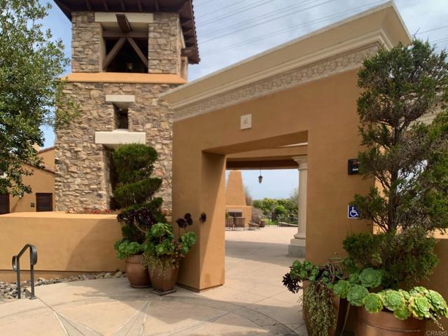 2668 Escala Circle, San Diego CA: https://media.crmls.org/mediaz/4facfb50-5a5b-4524-8a9d-5418ad9bff38.jpg